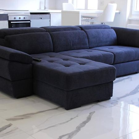 Dreamich - Scavi Romani Apartment เดเซนซาโนเดลการ์ดา ภายนอก รูปภาพ