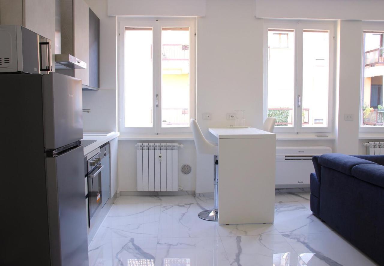 Dreamich - Scavi Romani Apartment เดเซนซาโนเดลการ์ดา ภายนอก รูปภาพ