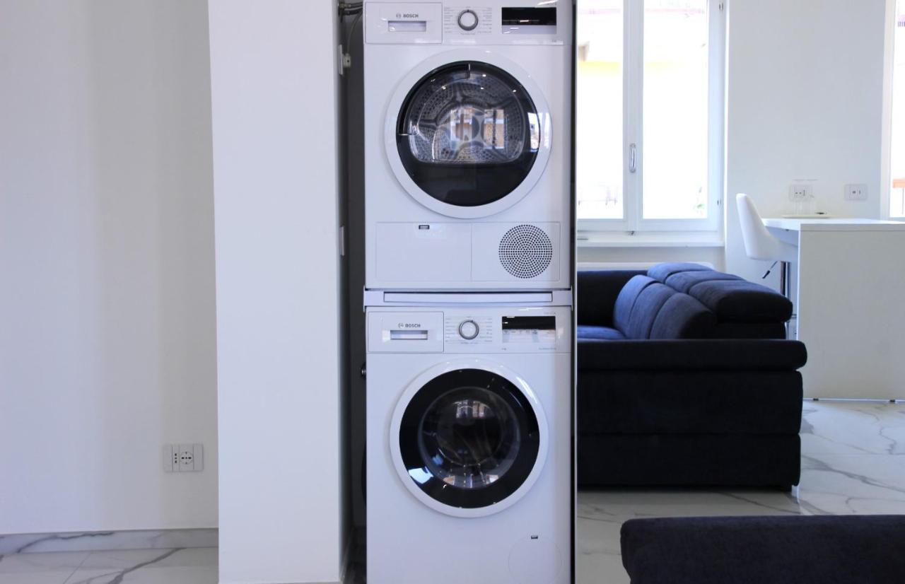 Dreamich - Scavi Romani Apartment เดเซนซาโนเดลการ์ดา ภายนอก รูปภาพ